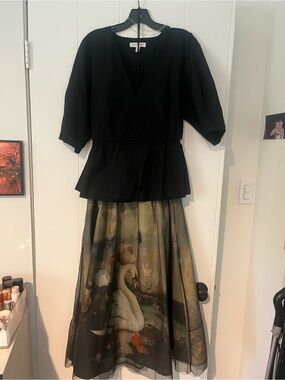 Banana Republic Cotton Black Top w/ Anthropologie Swan Print Mesh Full Skirt med